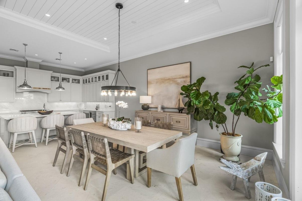 Dining room, Interior, Pendant Lights, Recessed Lighting