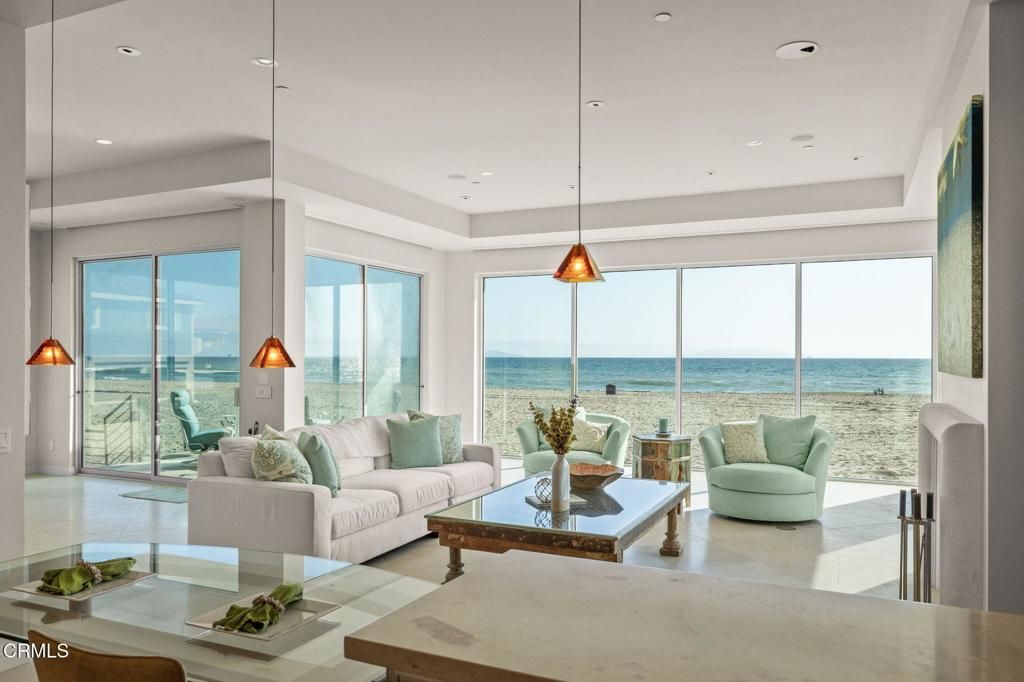 Interior, Living room, Pendant Lights, Recessed Lighting, Water