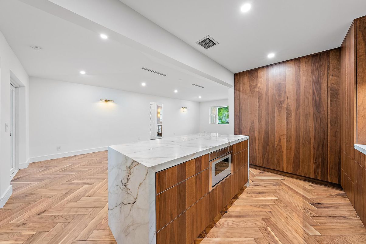 Interior, Kitchen, Recessed Lighting, Wood Texture Flooring