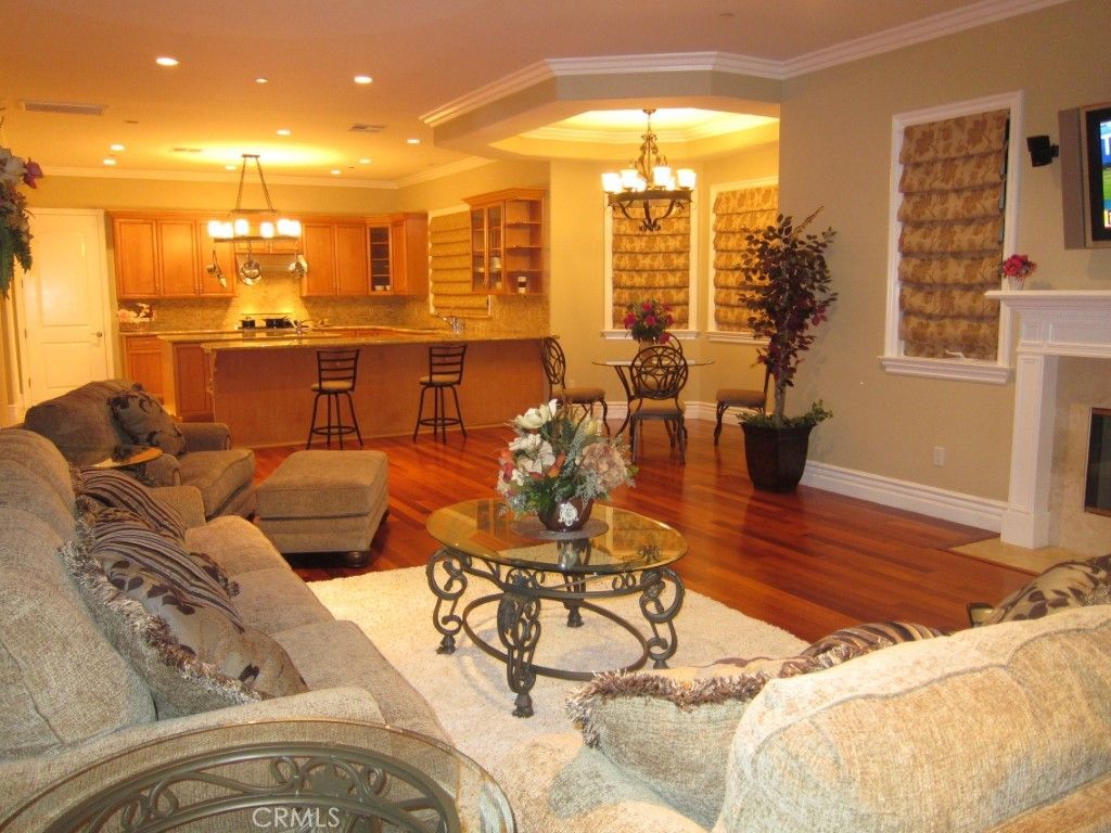 Chandelier, Dining room, Interior, Kitchen, Living room, Recessed Lighting, Wood Texture Flooring