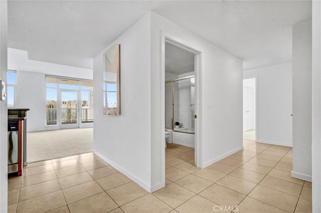 Bathroom, Empty room, Interior