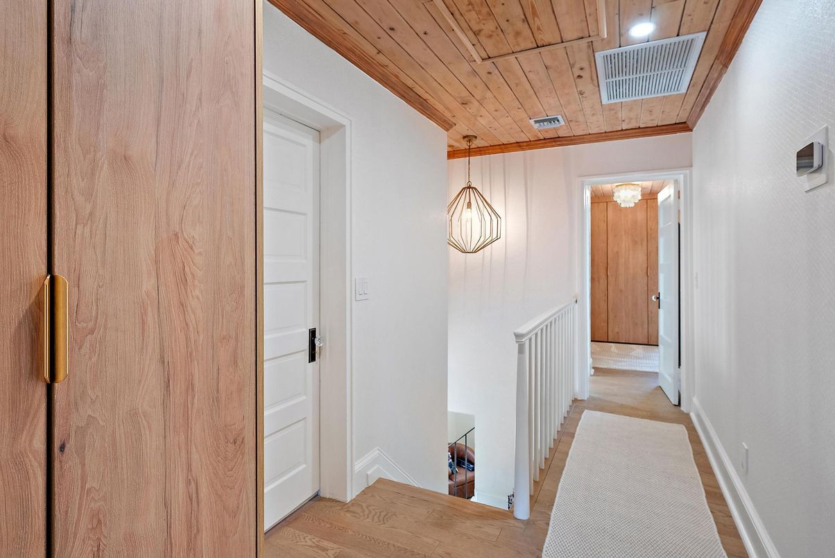 Interior, Pendant Lights, Recessed Lighting, Wooden Ceilings, Wood Texture Flooring