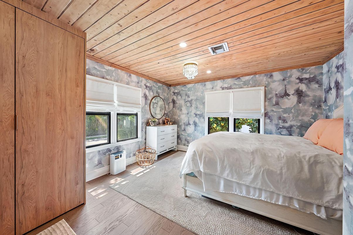 Bedroom, Interior, Recessed Lighting, Wooden Ceilings, Wood Texture Flooring