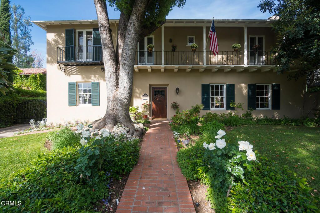 Backyard, Exterior, Facade, Mediterranean
