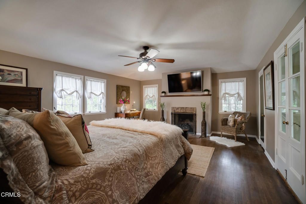 Bedroom, Fireplace, Interior, Wood Texture Flooring