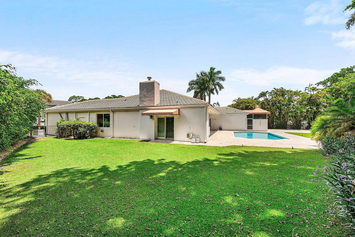 Backyard, Exterior, Pool