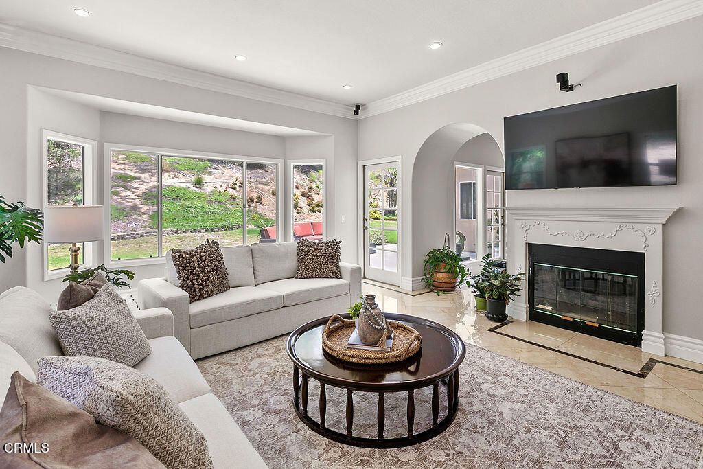 Fireplace, Interior, Living room, Recessed Lighting