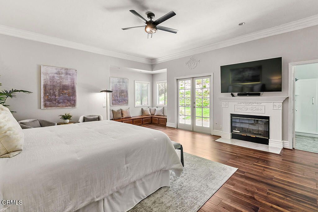 Bedroom, Fireplace, Interior, Wood Texture Flooring