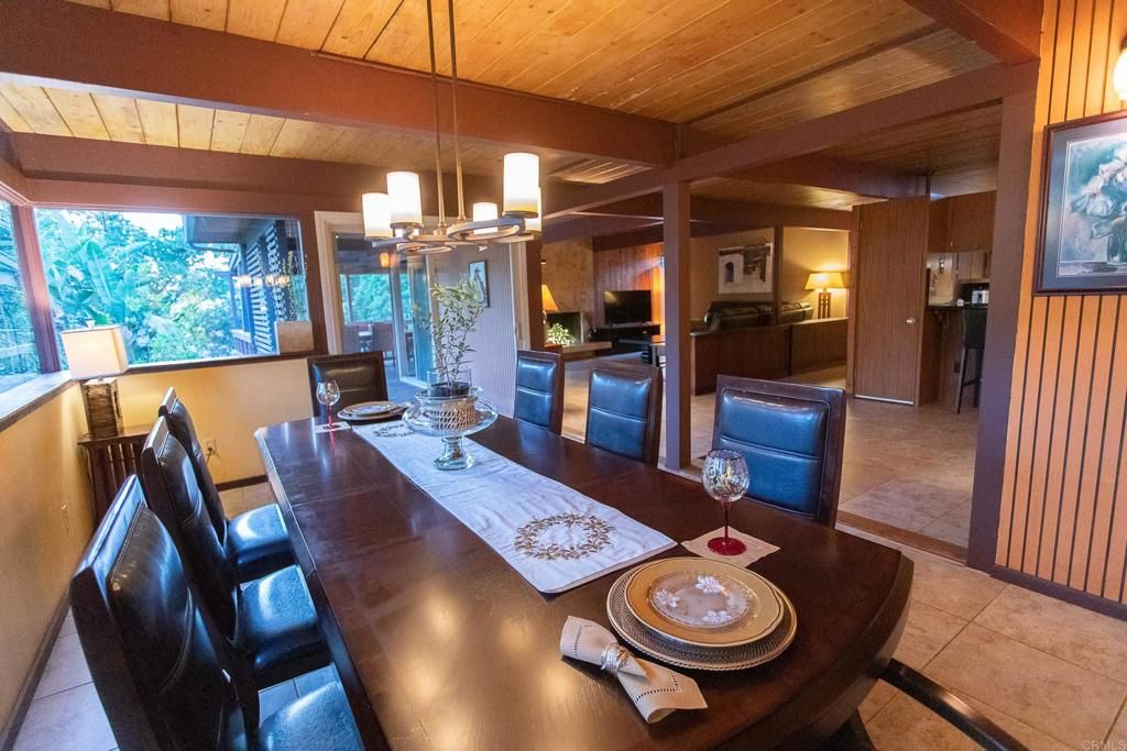 Dining room, Interior, Pendant Lights, Wooden Beams, Wooden Ceilings