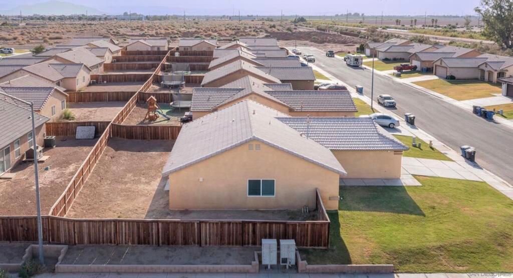 Exterior, Drone