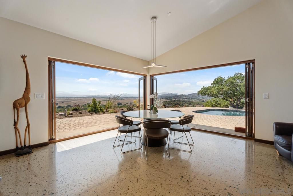 Dining room, Interior, Pendant Lights