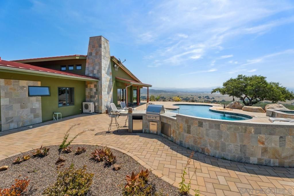 Exterior, Pool, Water