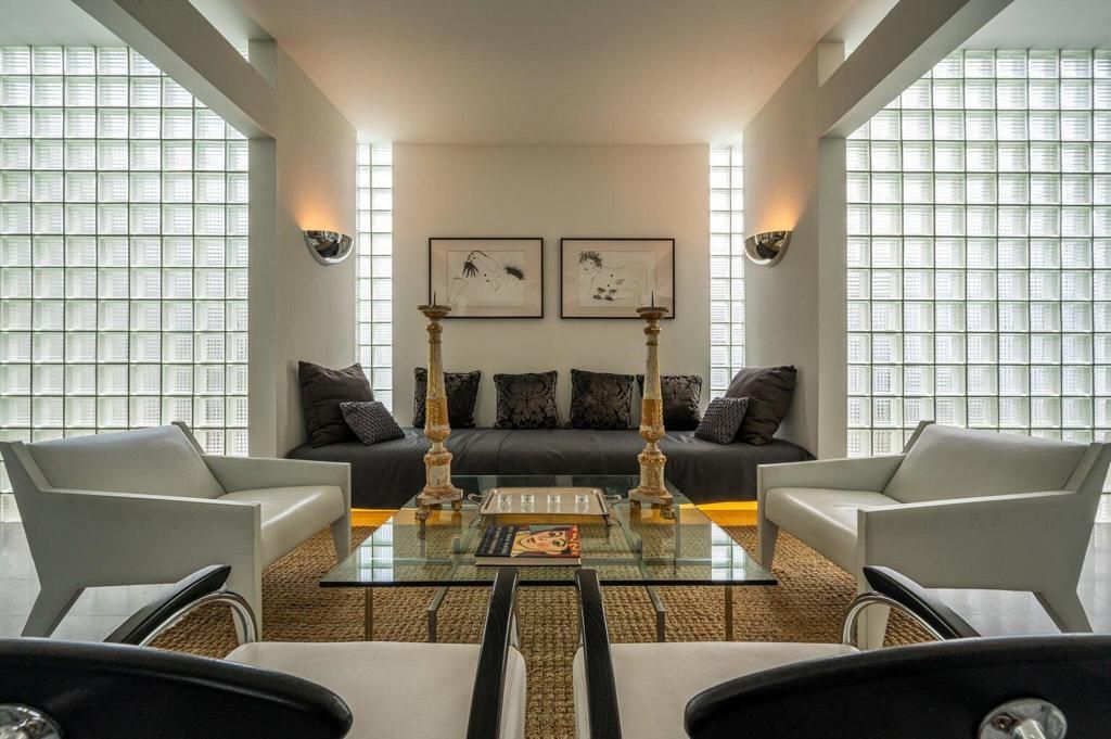 Interior, Living room