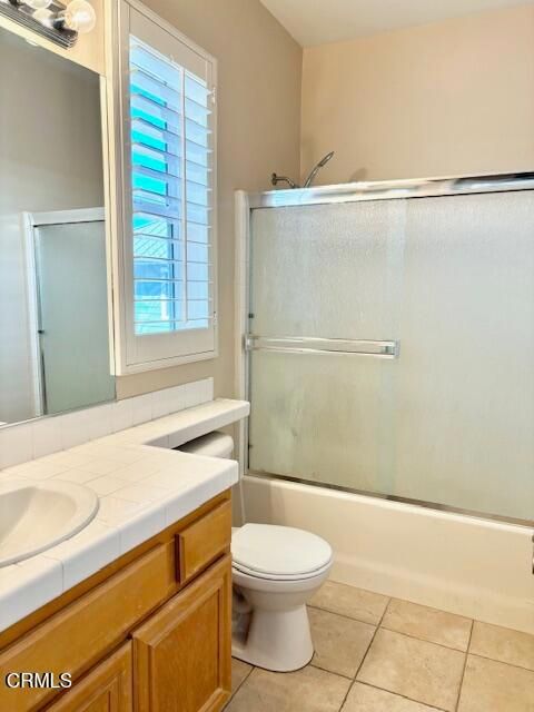 Bathroom, Interior, Tile Countertops