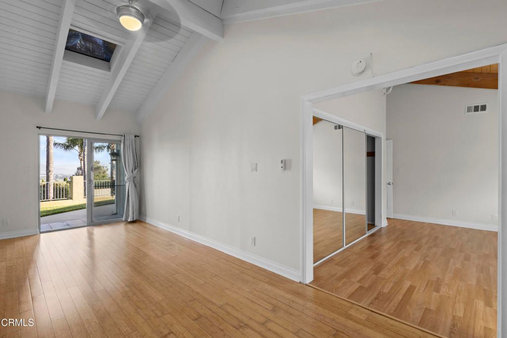 Empty room, Interior, Wooden Beams, Wood Texture Flooring