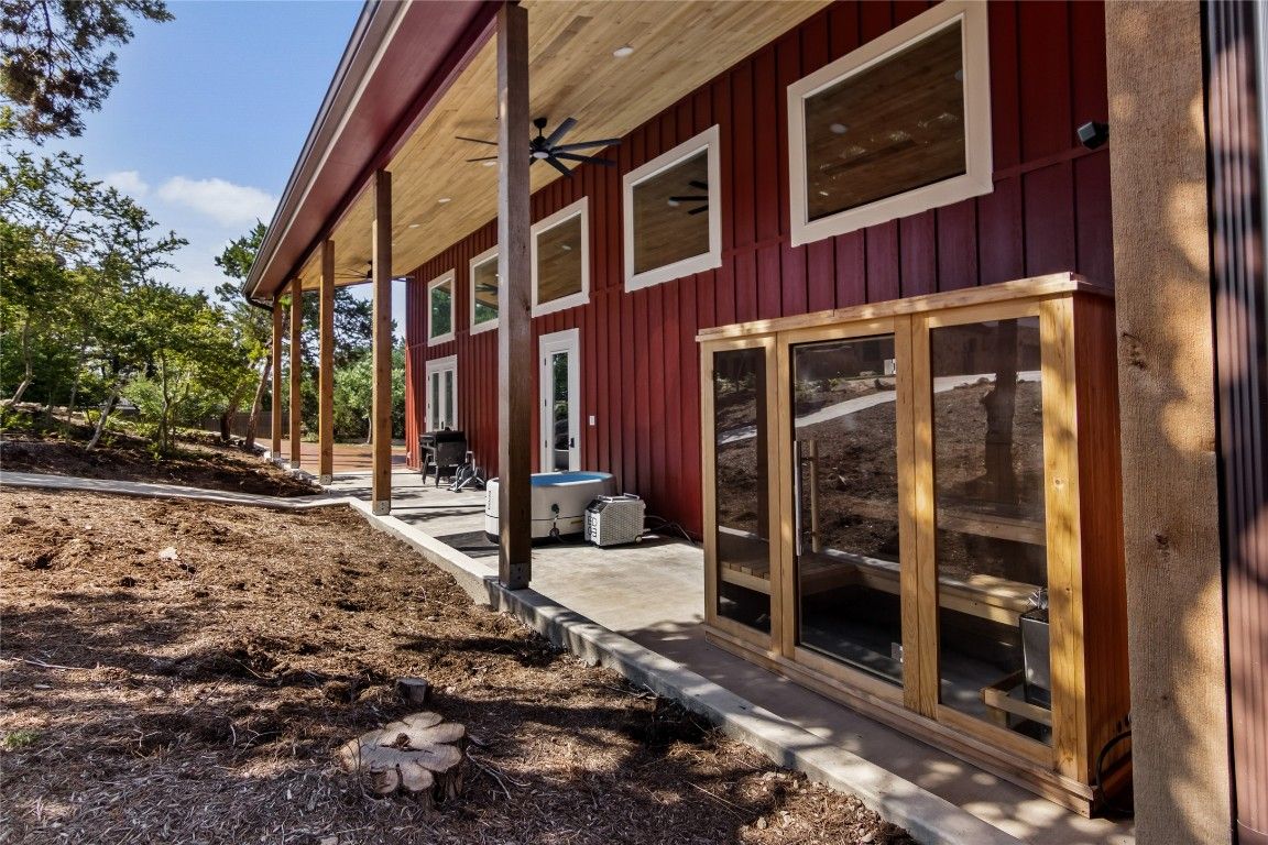 Exterior, Hot Tub