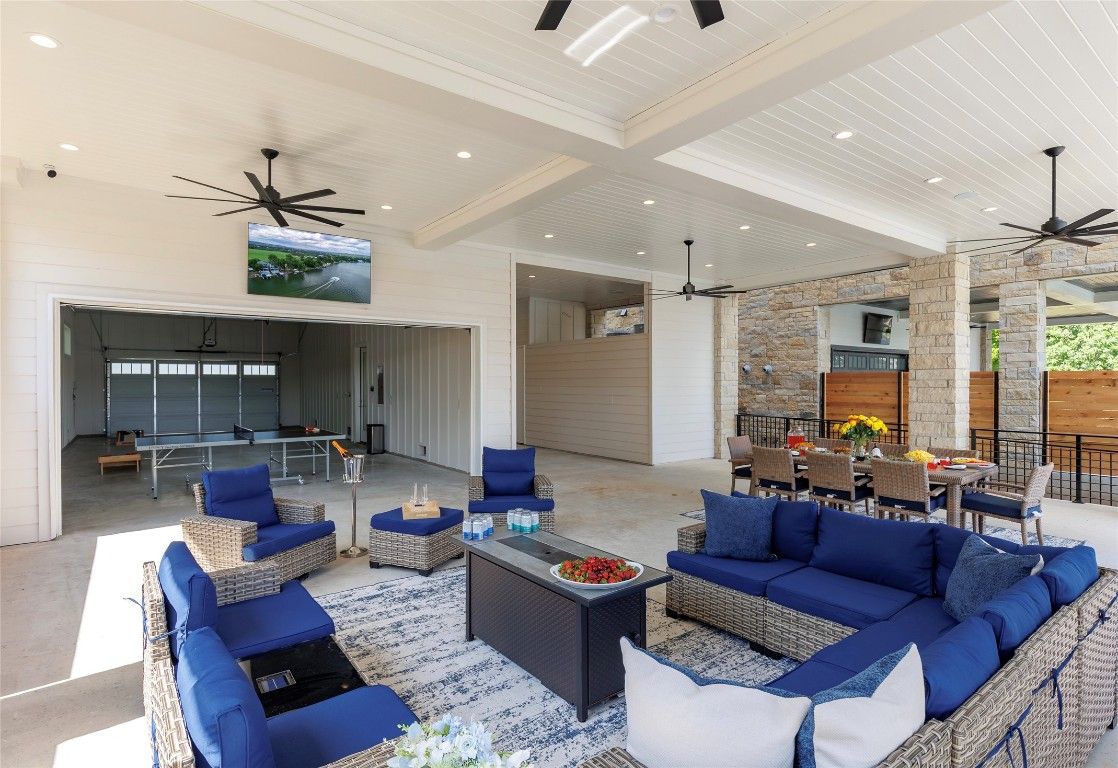 Dining room, Interior, Living room, Pendant Lights, Recessed Lighting, Stone Walls