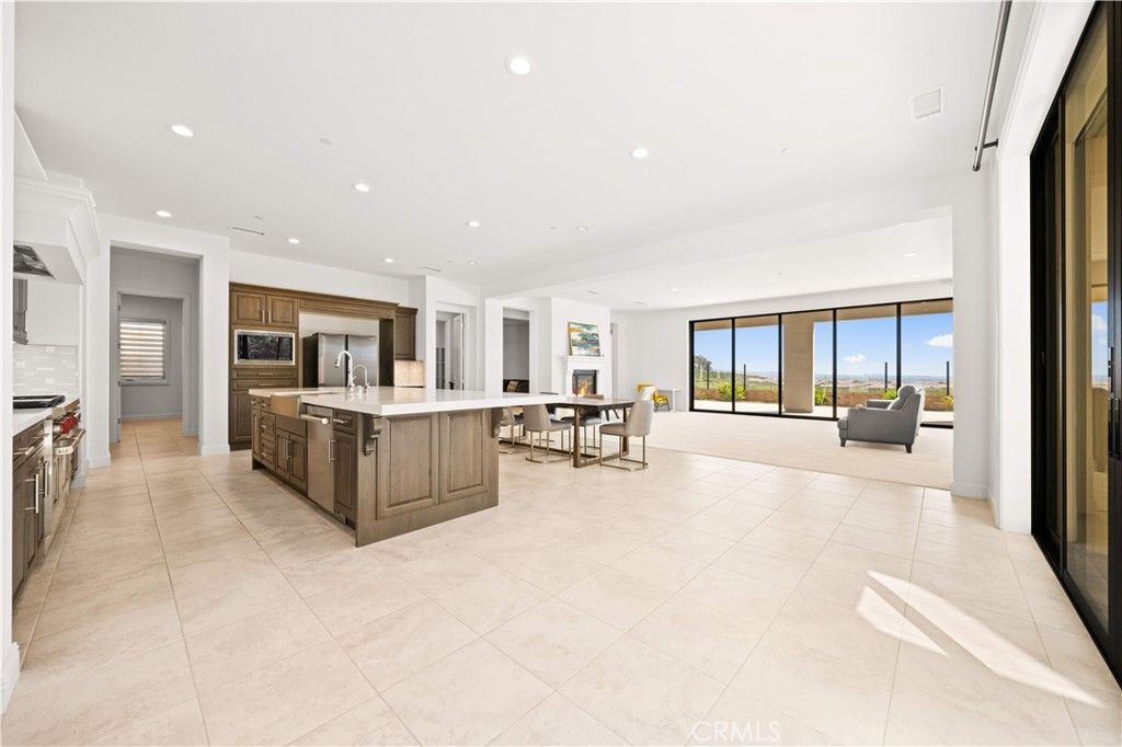 Dining room, Interior, Kitchen, Recessed Lighting, Stainless Steel Appliances, Water