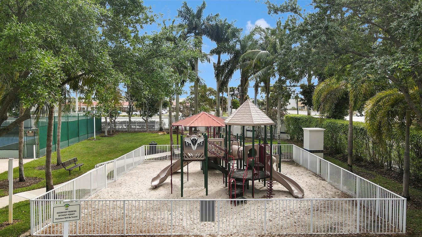 Backyard, Exterior, Playground