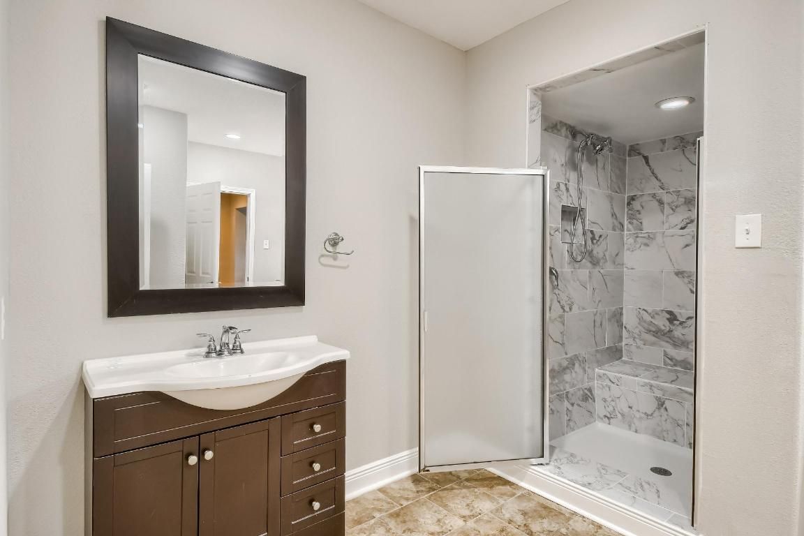 Bathroom, Interior, Marble Walls, Recessed Lighting