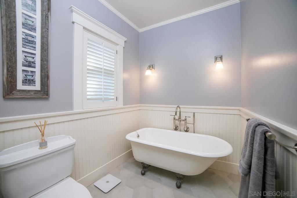 Bathroom, Free Standing Baths, Interior
