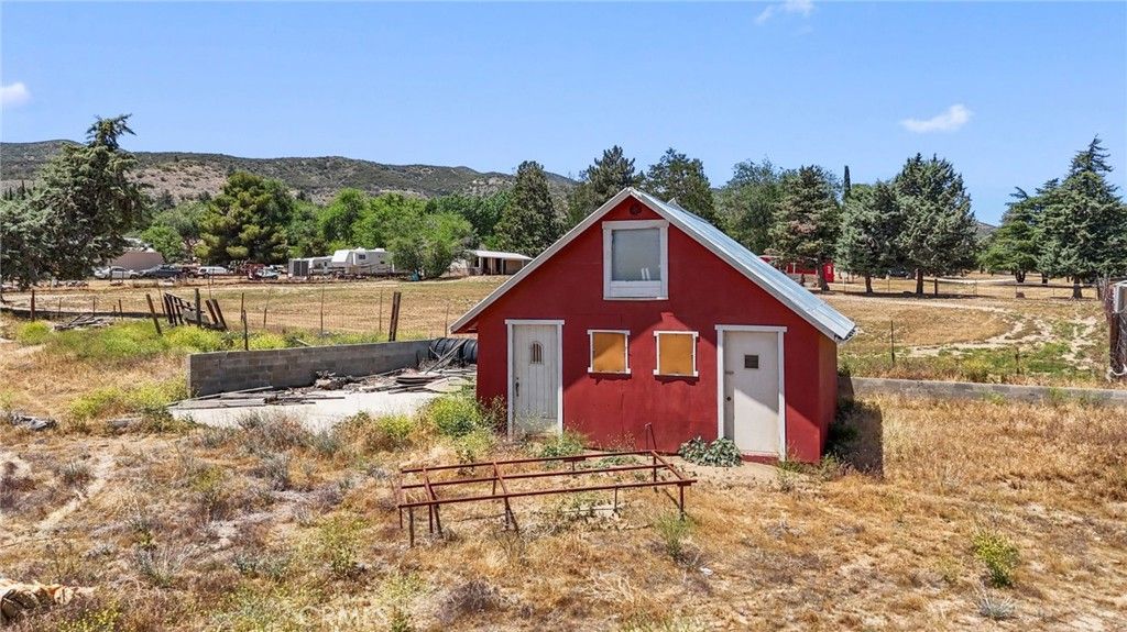 Backyard, Detached Garage, Exterior