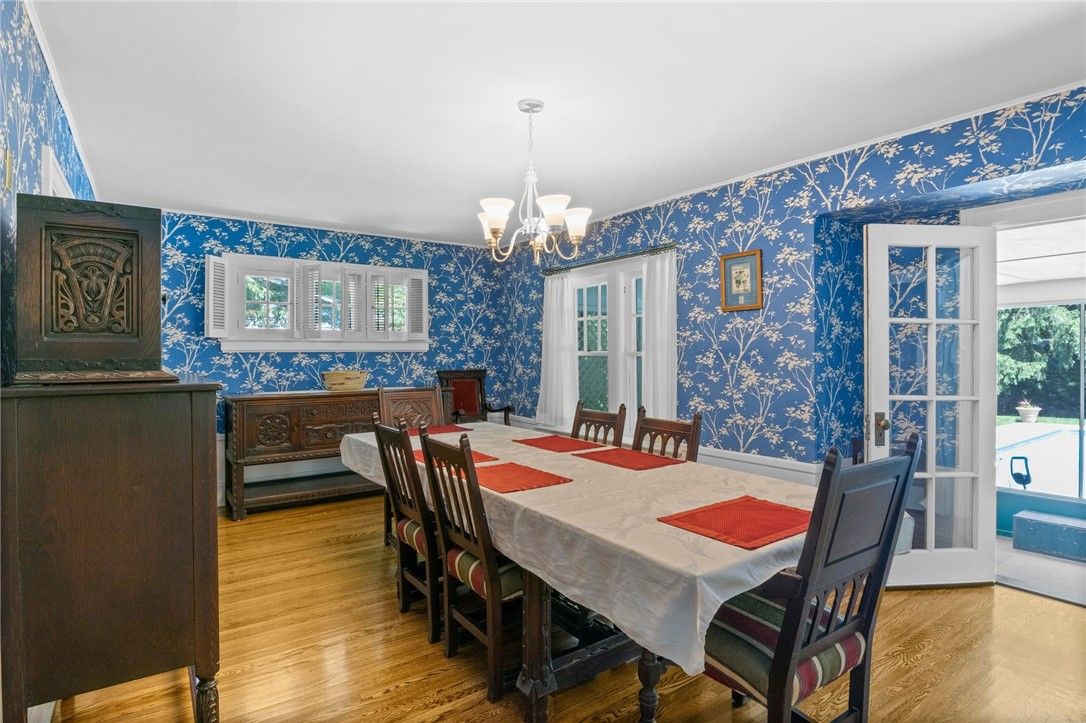 Chandelier, Dining room, Interior, Wood Texture Flooring