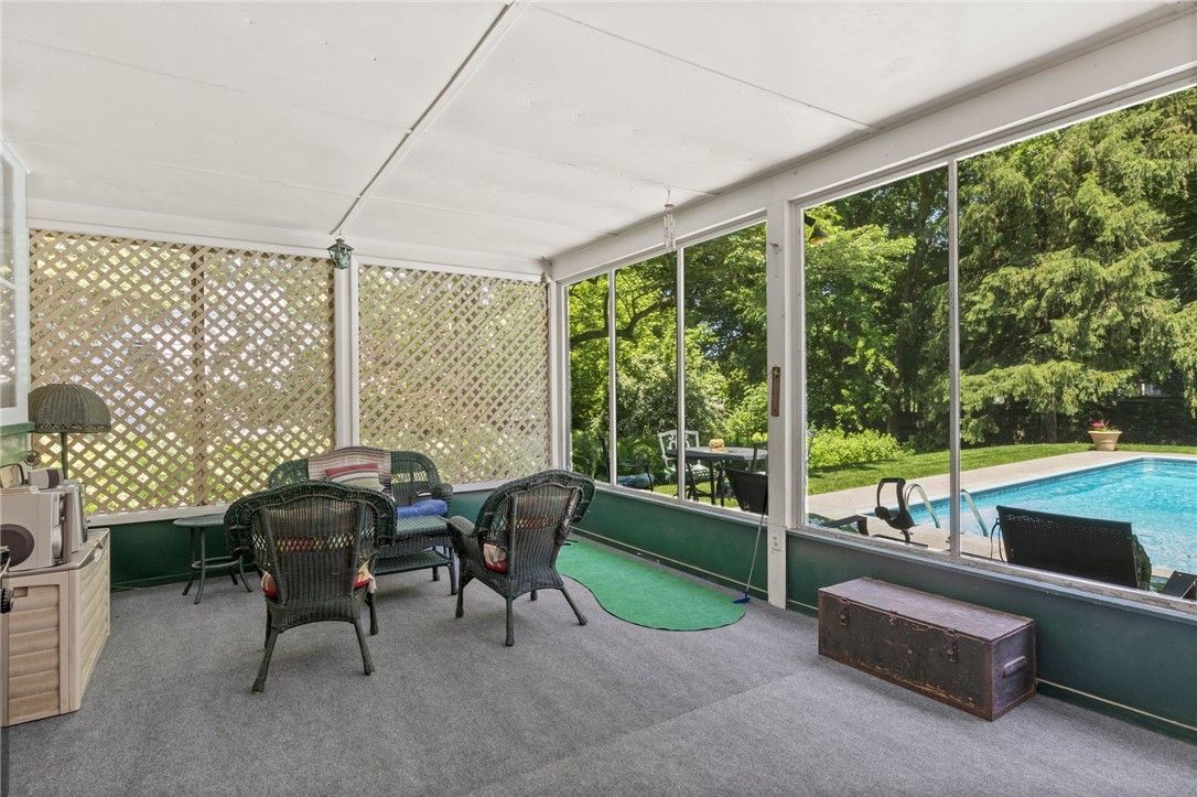 Interior, Pool, Sun Room