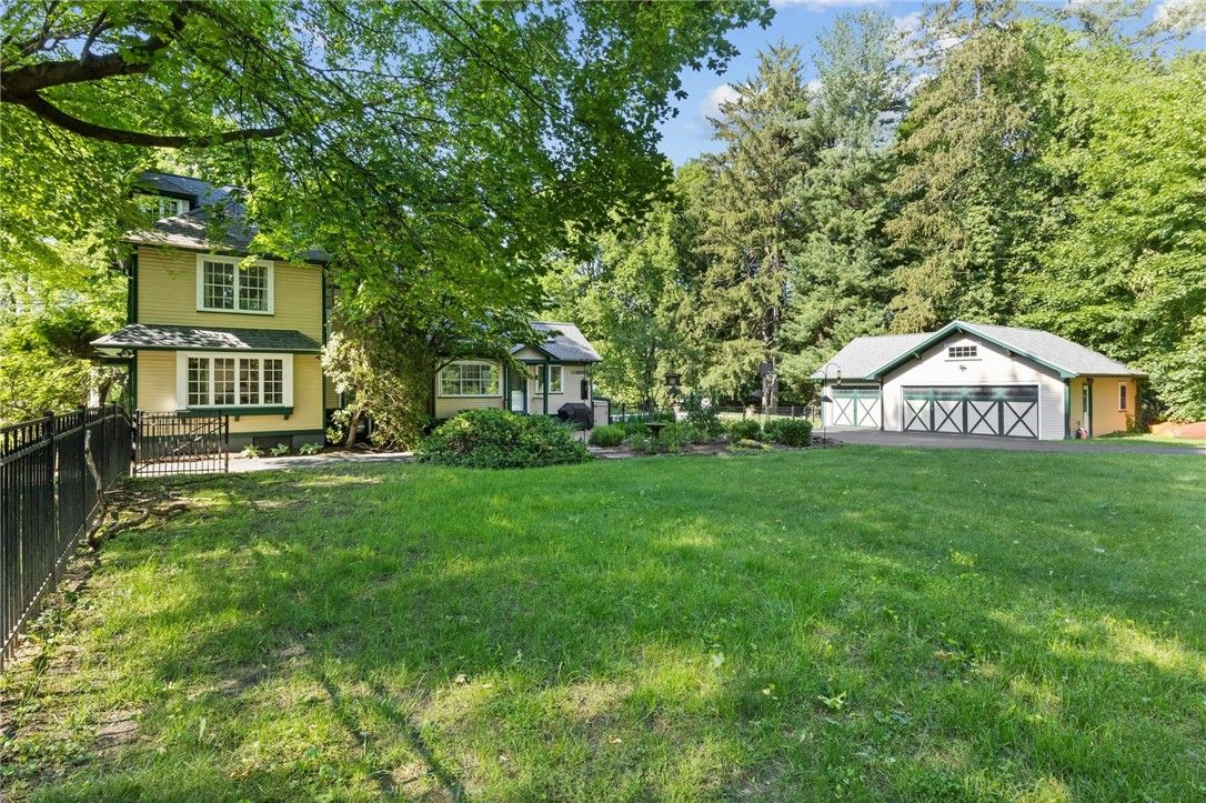 Backyard, Detached Garage, Exterior