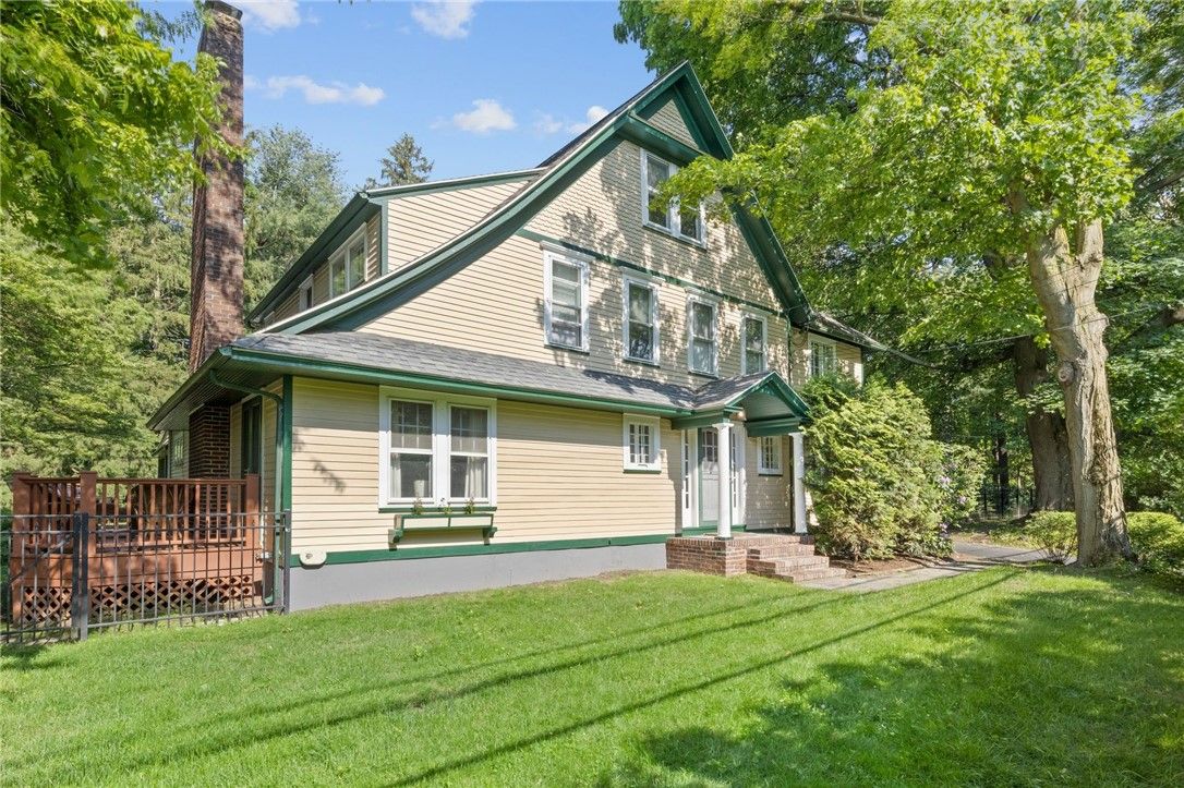 Backyard, Exterior, Facade, Queen Anne Victorian