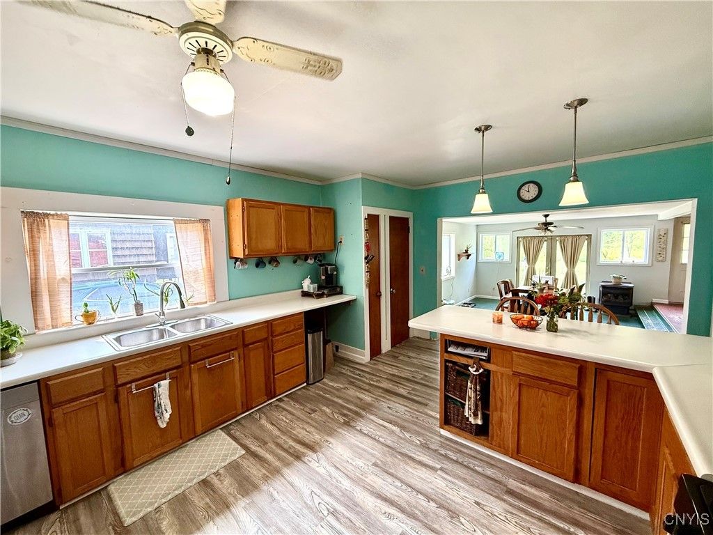 Dining room, Interior, Kitchen, Pendant Lights, Wood Texture Flooring