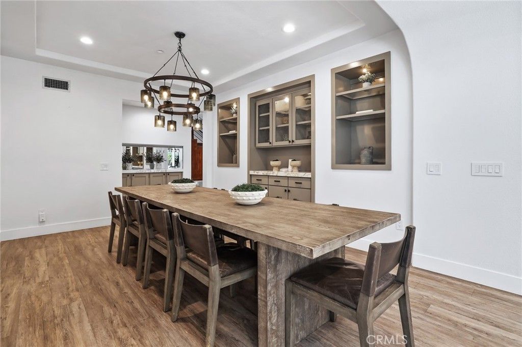 Chandelier, Dining room, Interior, Pendant Lights, Recessed Lighting, Wood Texture Flooring