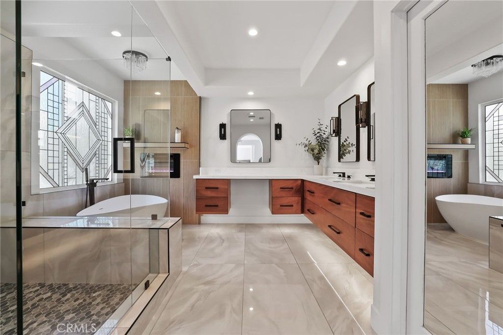 Bathroom, Dual Sink Vanities, Free Standing Baths, Glass Shower, Interior, Recessed Lighting