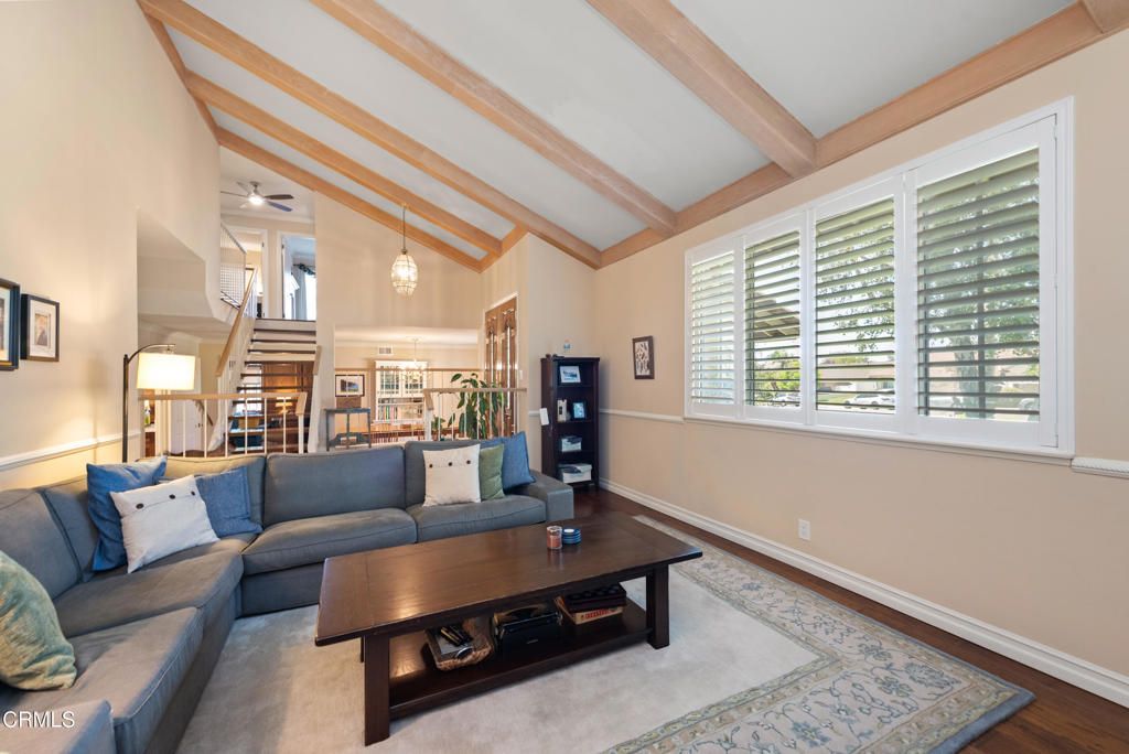 Interior, Living room, Pendant Lights, Wood Texture Flooring
