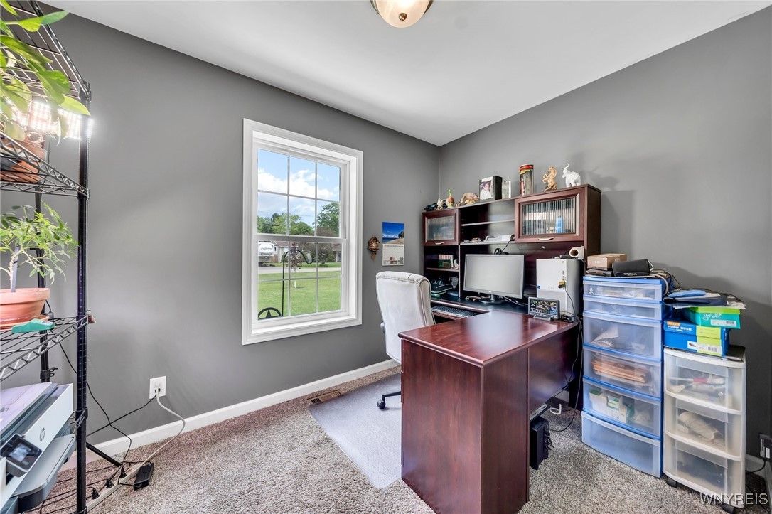 Home Office, Interior