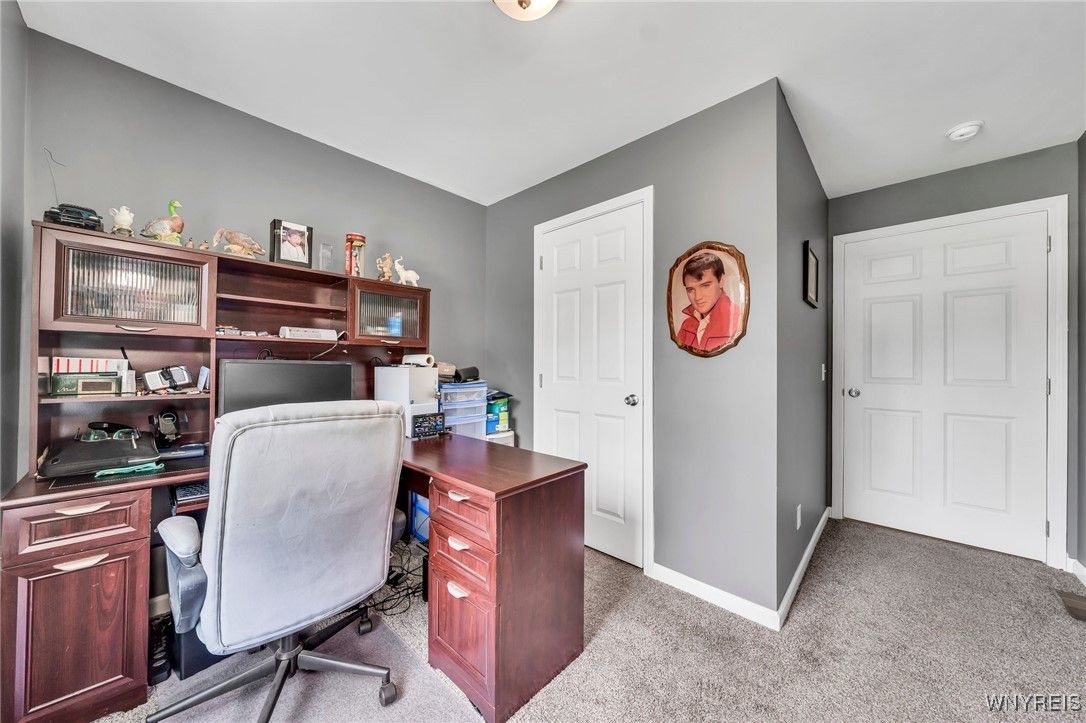 Home Office, Interior