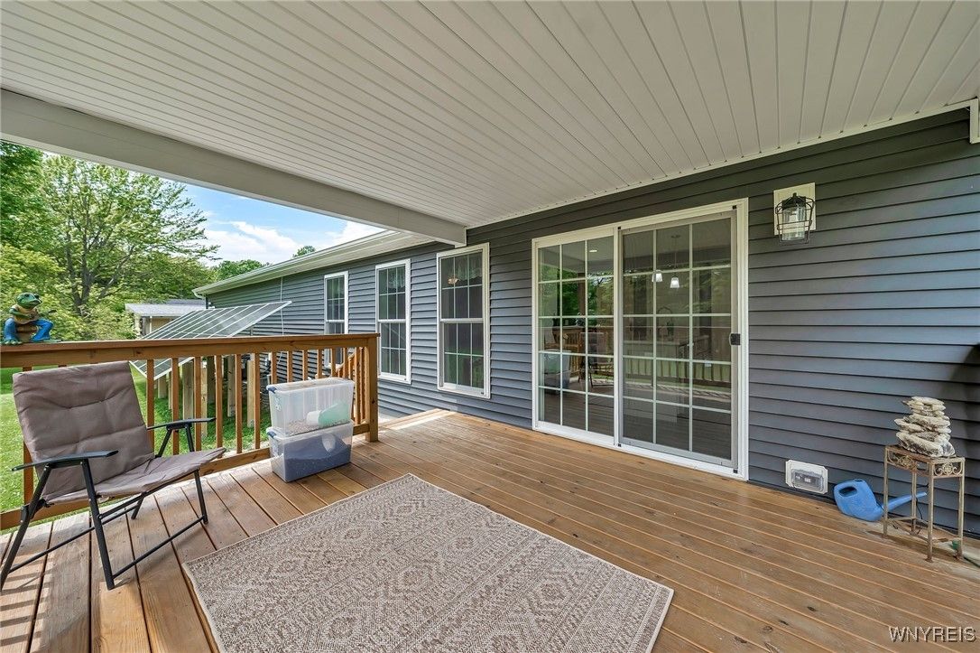 Exterior, Wood Texture Flooring