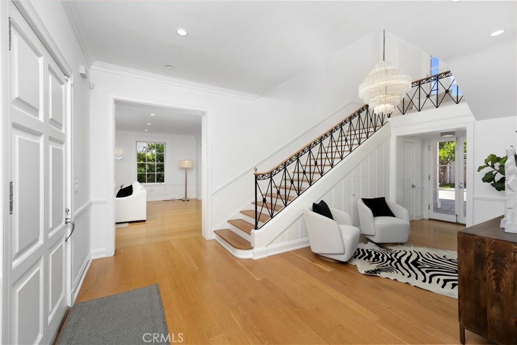 Chandelier, Interior, Recessed Lighting, Wood Texture Flooring