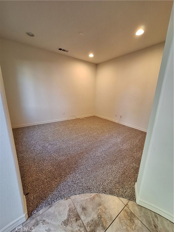 Empty room, Interior, Recessed Lighting