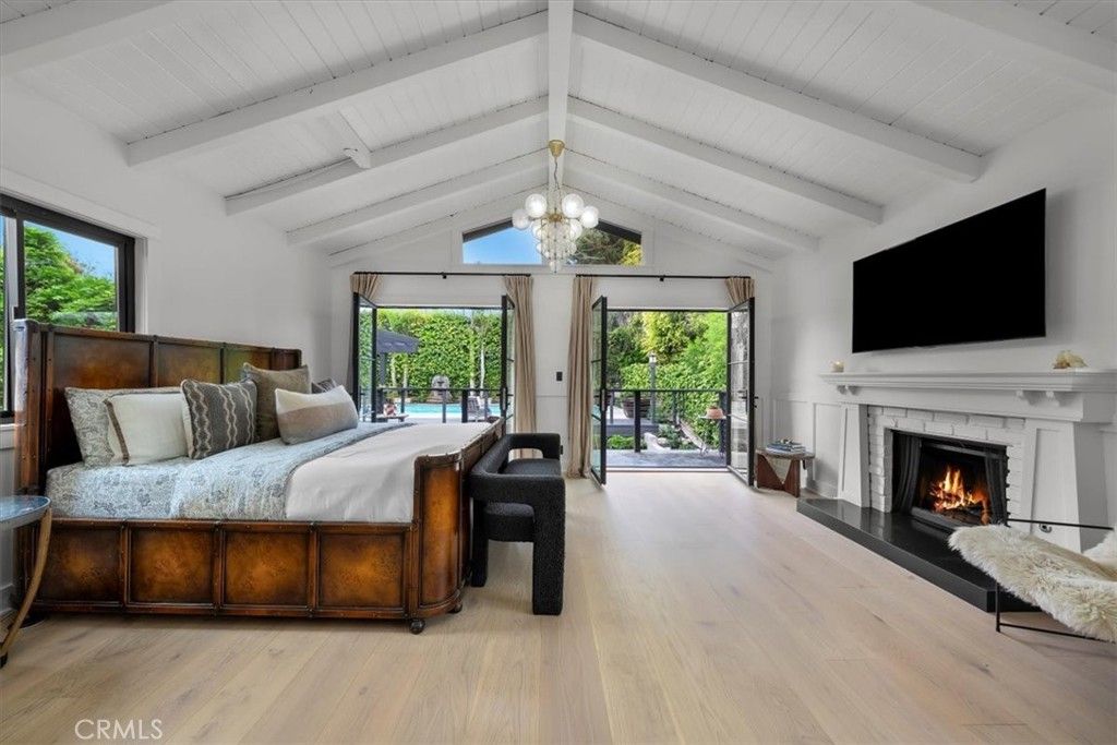 Bedroom, Fireplace, Interior, Wood Texture Flooring