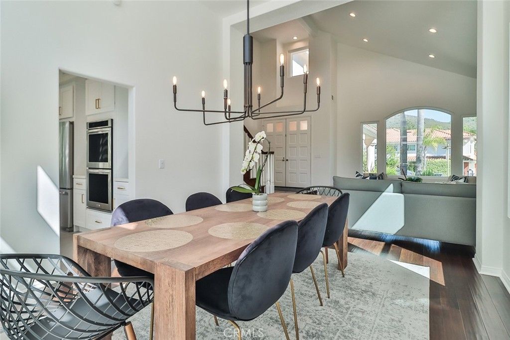 Chandelier, Dining room, Interior, Living room, Recessed Lighting, Wood Texture Flooring