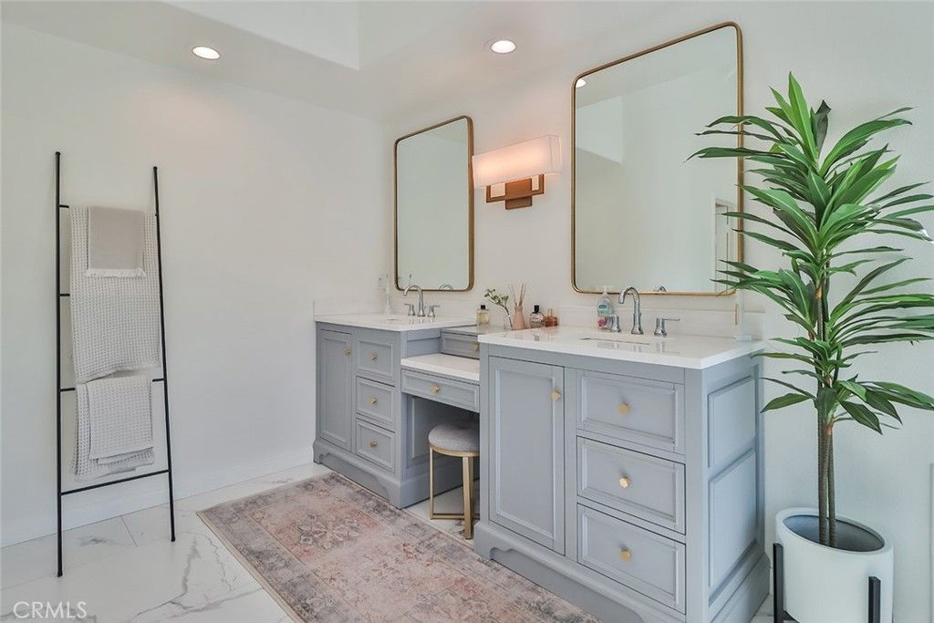 Bathroom, Dual Sink Vanities, Interior, Marble, Recessed Lighting