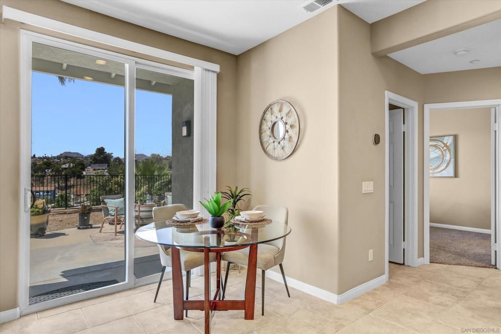 Dining room, Interior