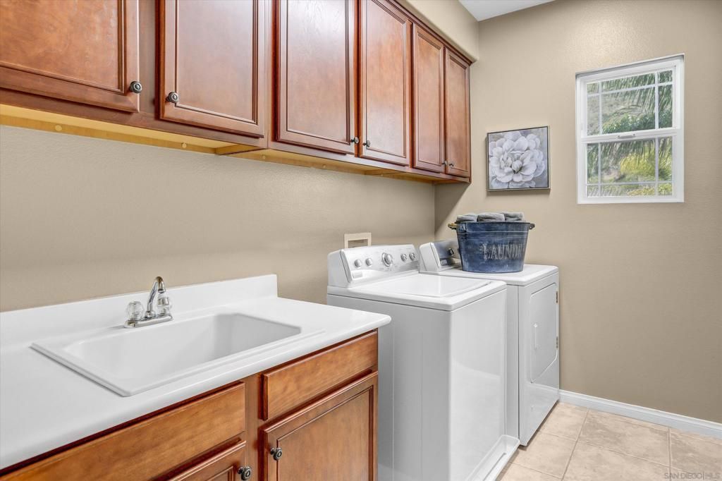 Interior, Washer