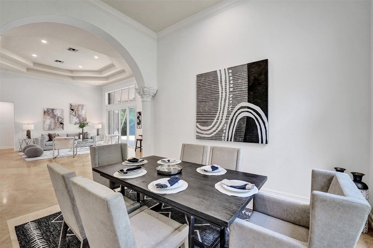 Dining room, Interior, Recessed Lighting