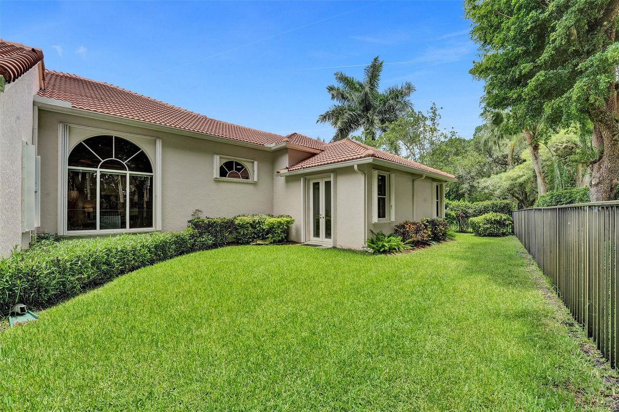 Backyard, Exterior