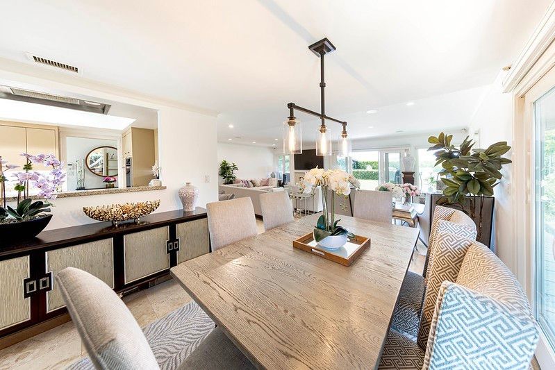 Dining room, Interior, Living room, Pendant Lights, Recessed Lighting