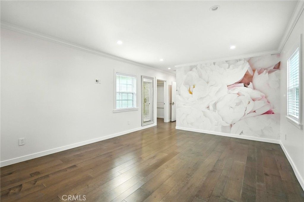 Empty room, Interior, Marble Walls, Recessed Lighting, Wood Texture Flooring