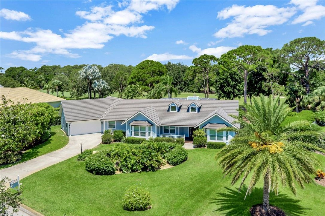 Attached, Exterior, Facade, Ranch