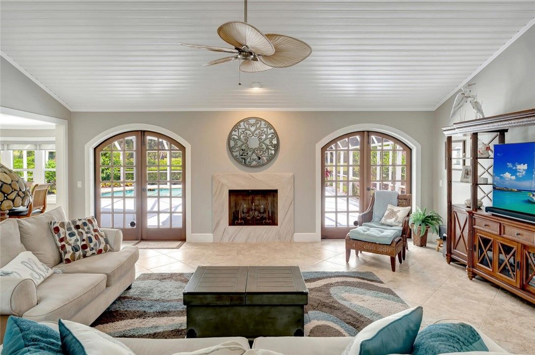 Fireplace, Interior, Living room